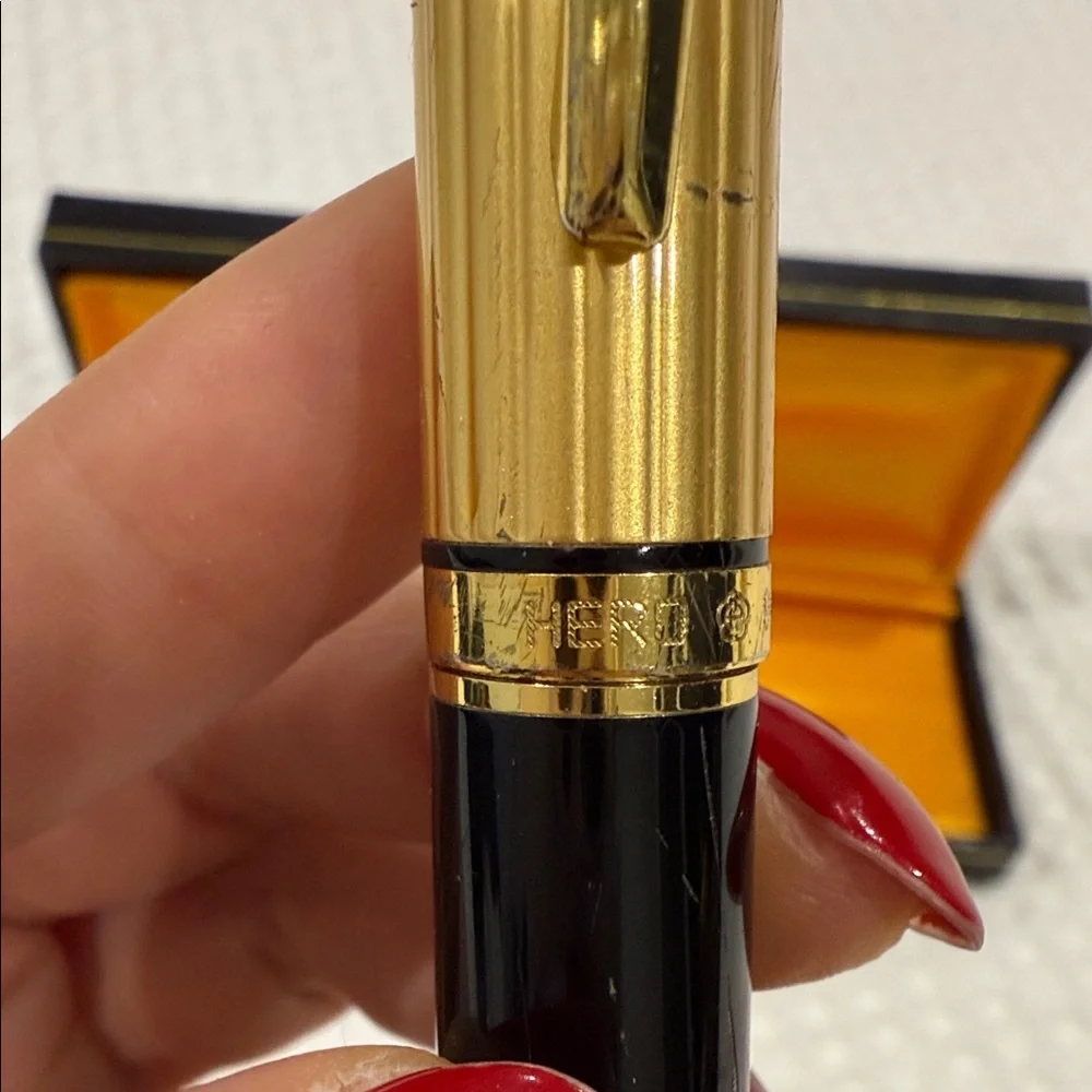 Vintage Black and Gold Pen in Elegant Case